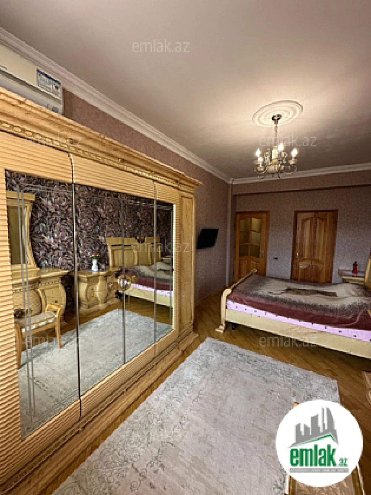 Satılır 4 otaqlı yeni tikili 130 m²