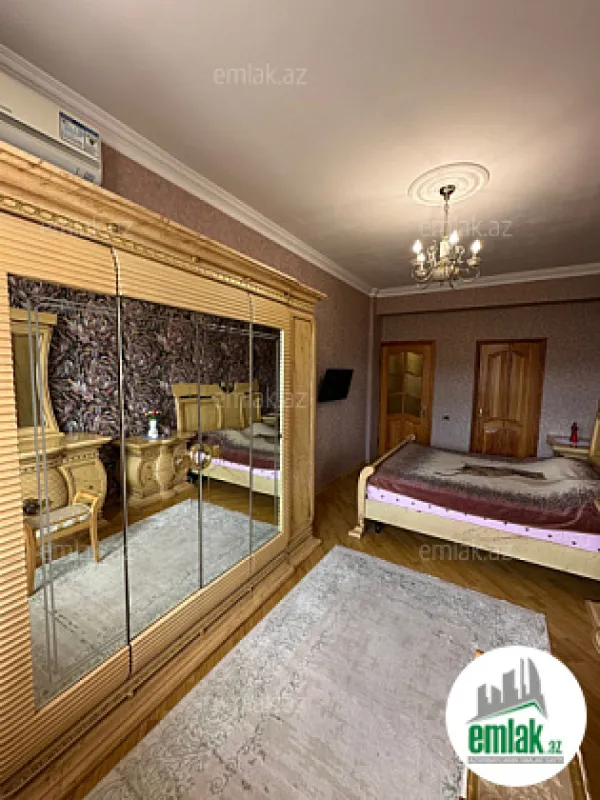 Satılır 4 otaqlı yeni tikili 130 m²