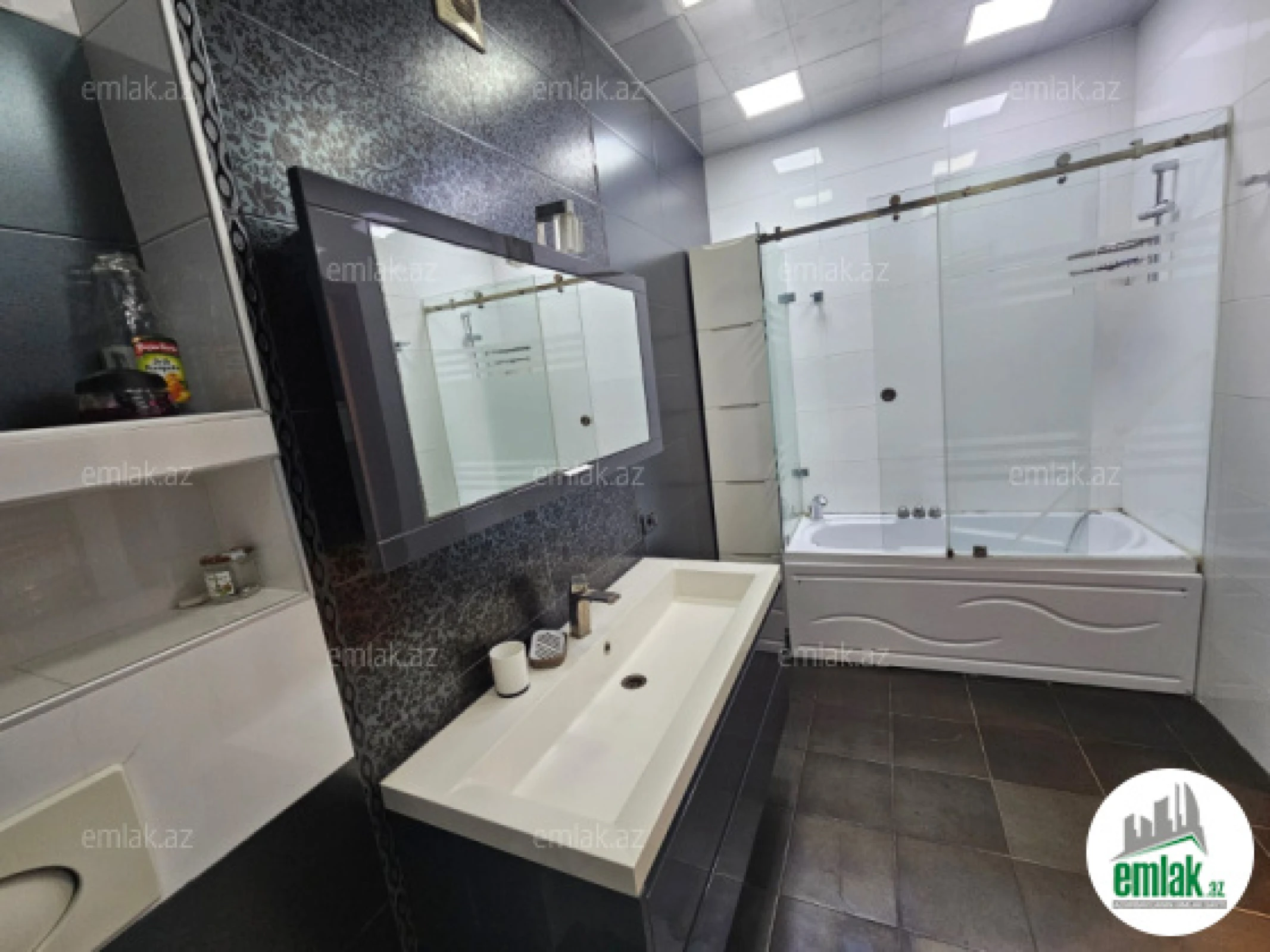 Satılır 2 otaqlı yeni tikili 110 m²