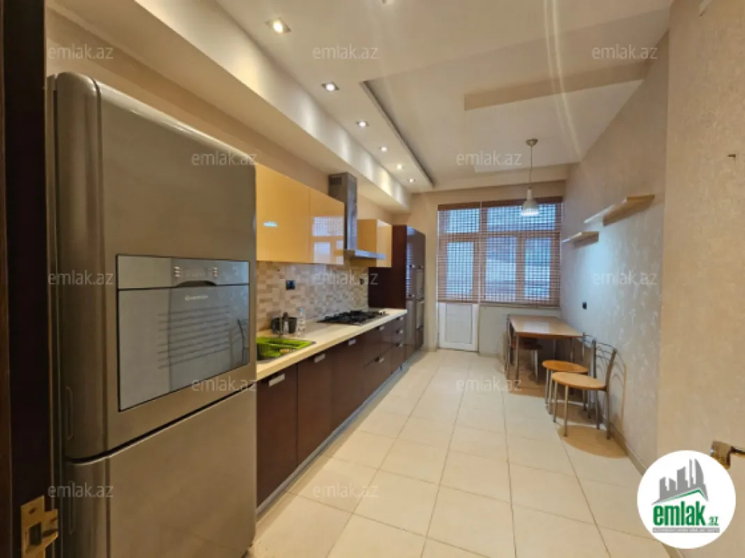 Satılır 2 otaqlı yeni tikili 110 m²