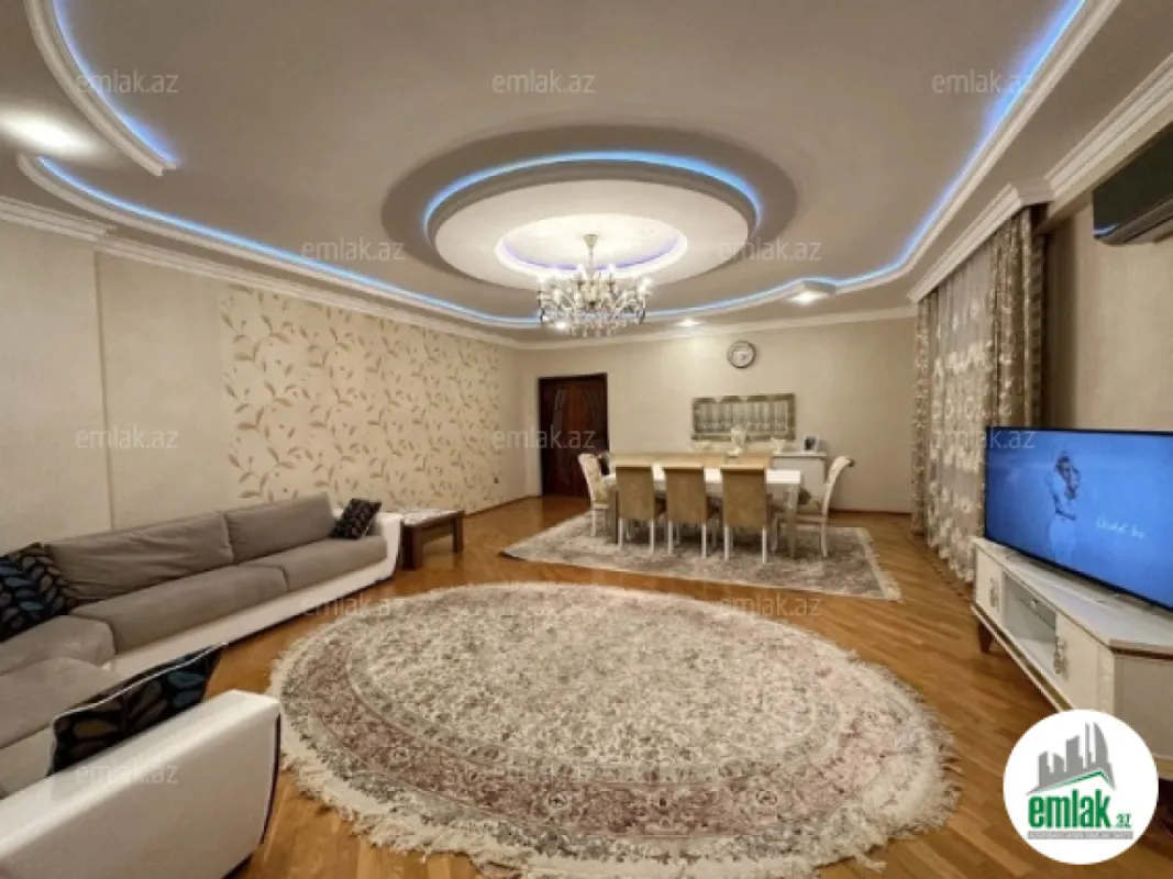 Satılır 3 otaqlı yeni tikili 160 m²