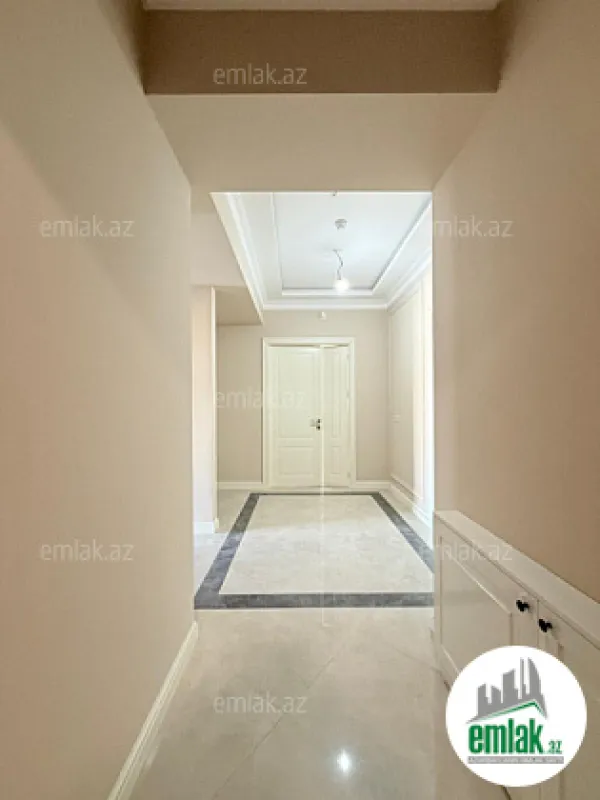 Satılır 4 otaqlı yeni tikili 128 m²