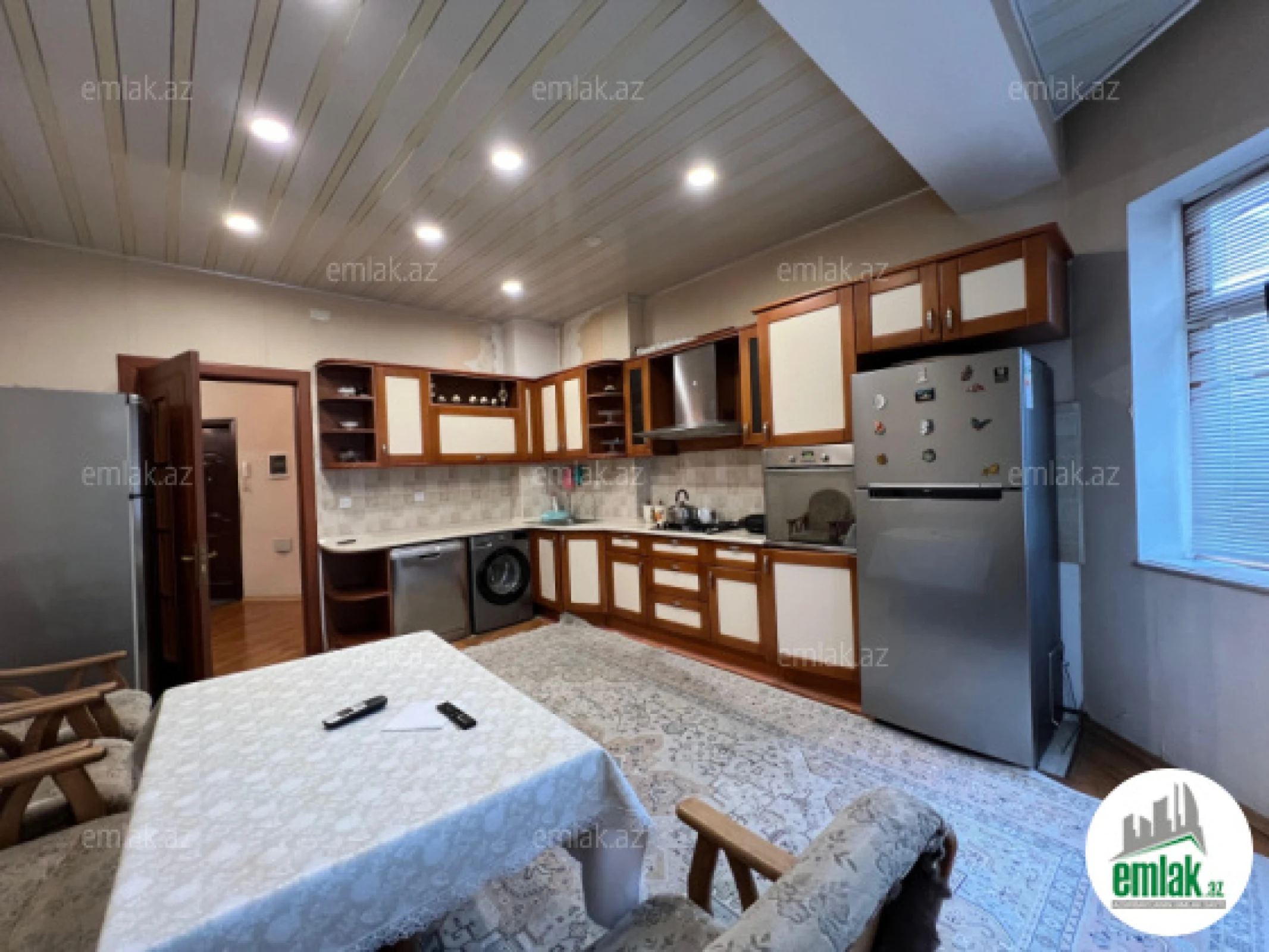 Satılır 4 otaqlı yeni tikili 195 m²