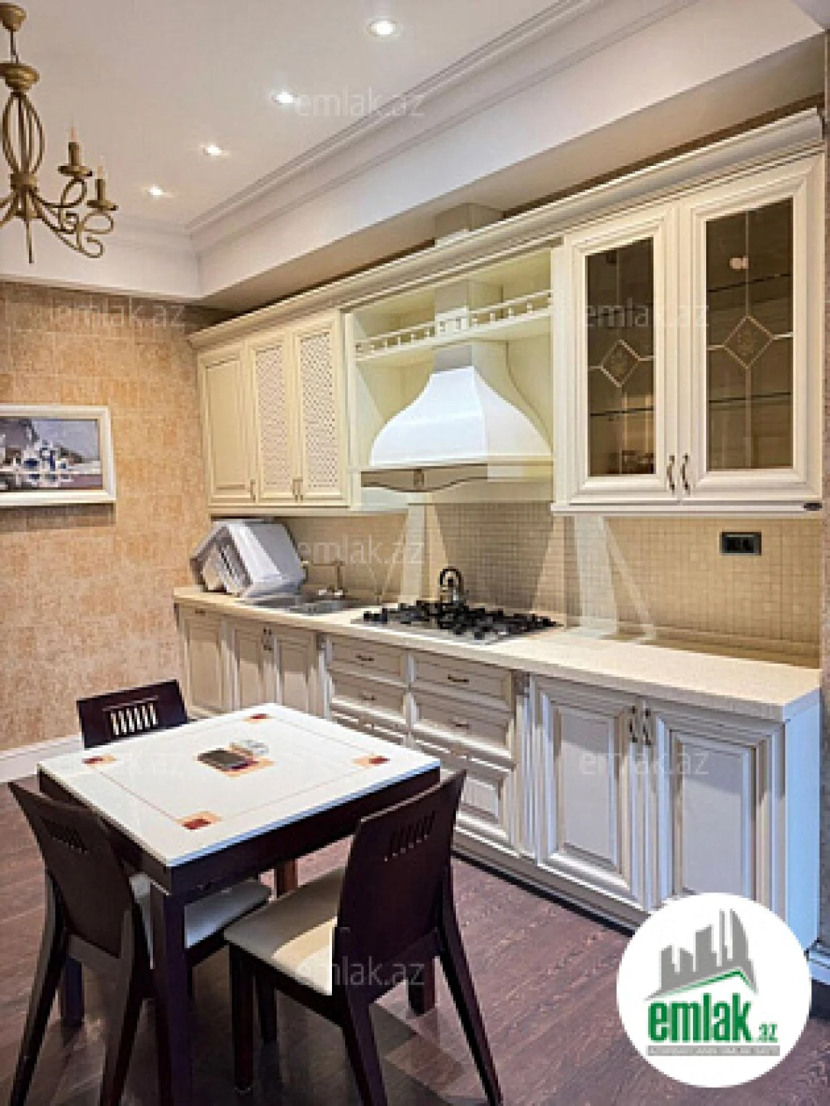 Satılır 4 otaqlı yeni tikili 200 m²