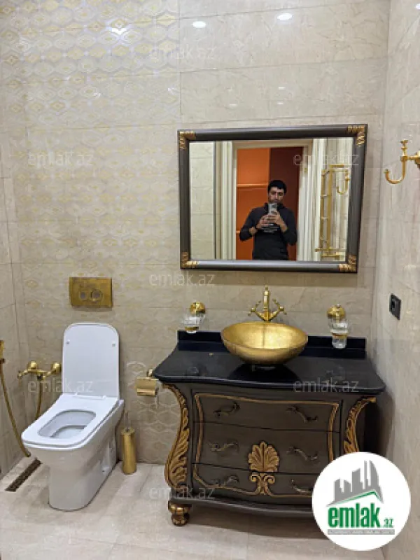 Satılır 4 otaqlı yeni tikili 200 m²