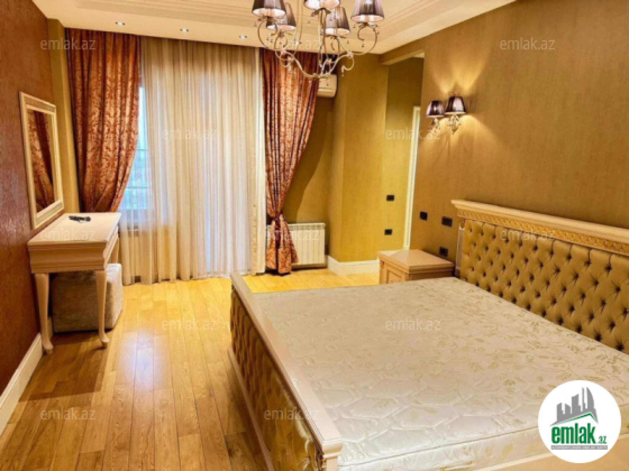 Satılır 4 otaqlı yeni tikili 200 m²