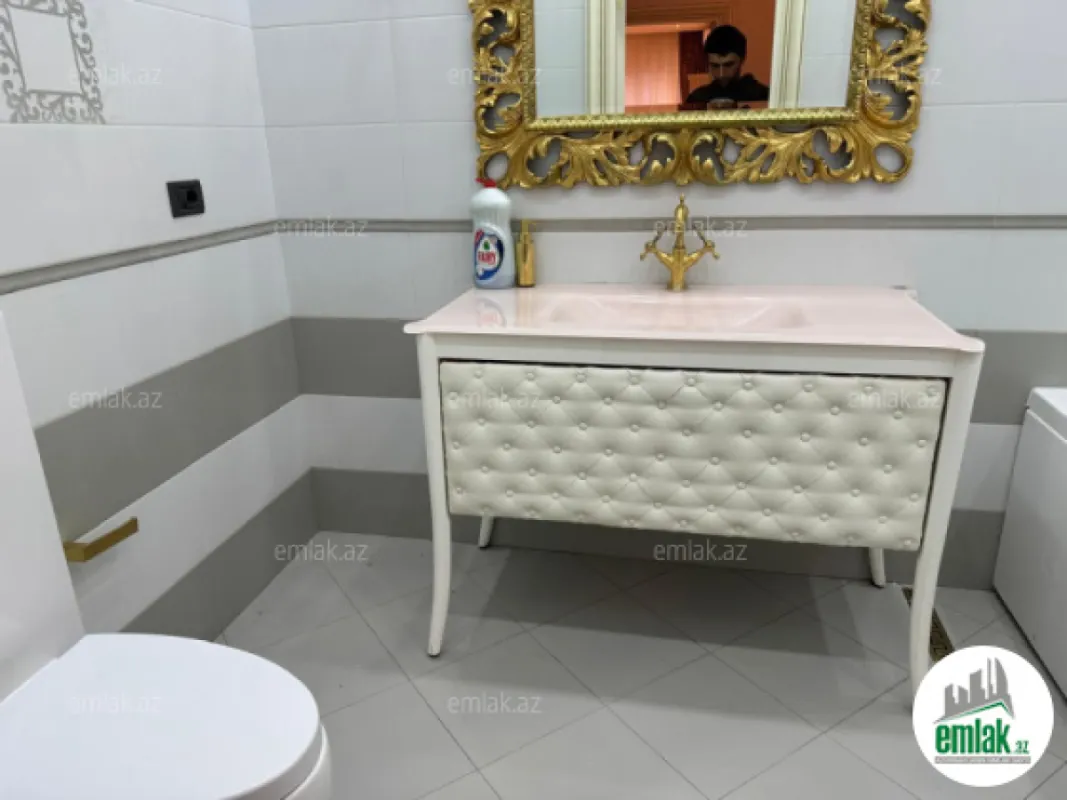 Satılır 4 otaqlı yeni tikili 200 m²