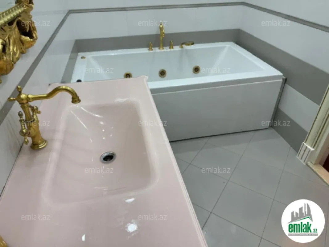 Satılır 4 otaqlı yeni tikili 200 m²