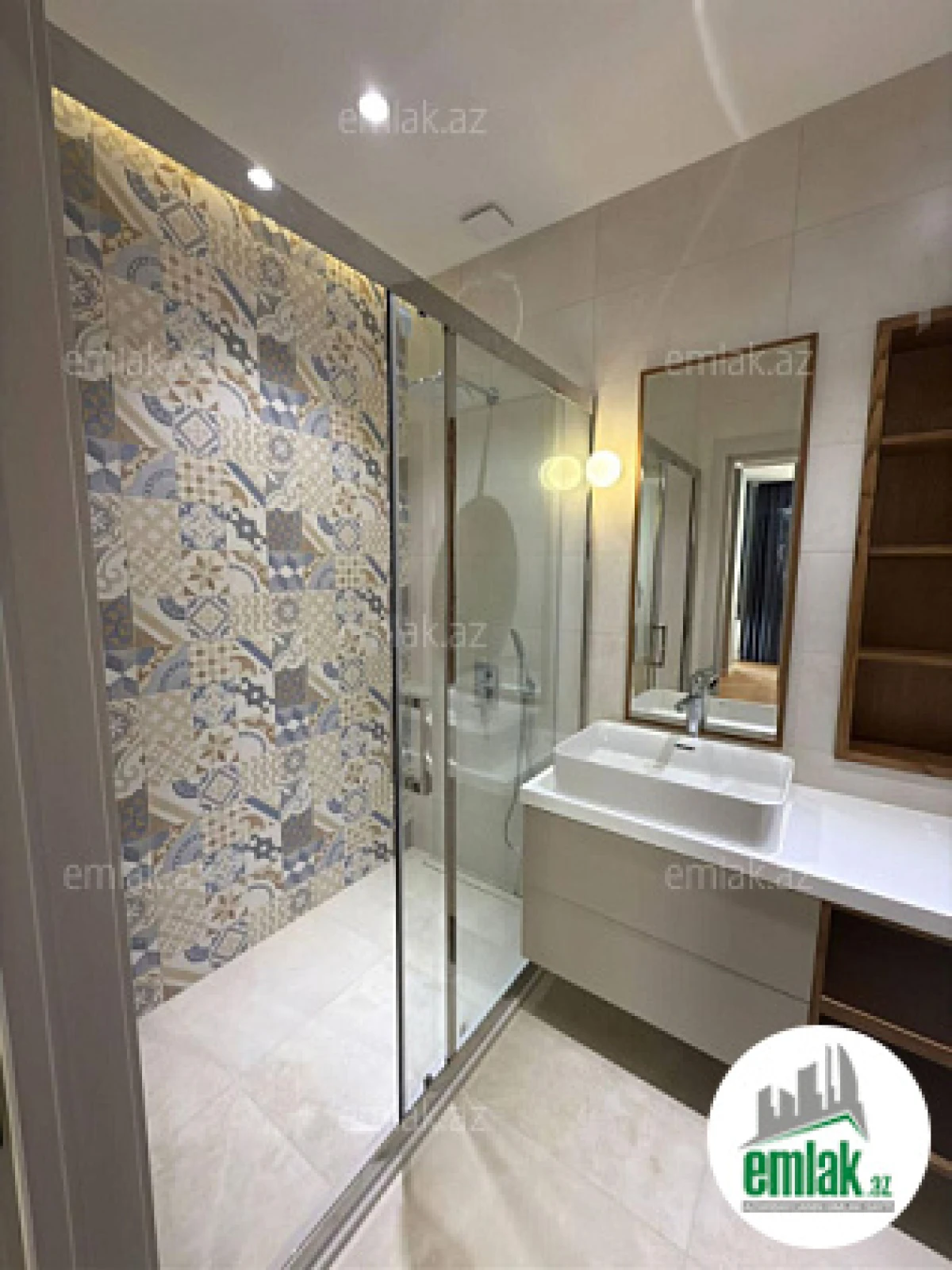 Satılır 3 otaqlı yeni tikili 135 m²