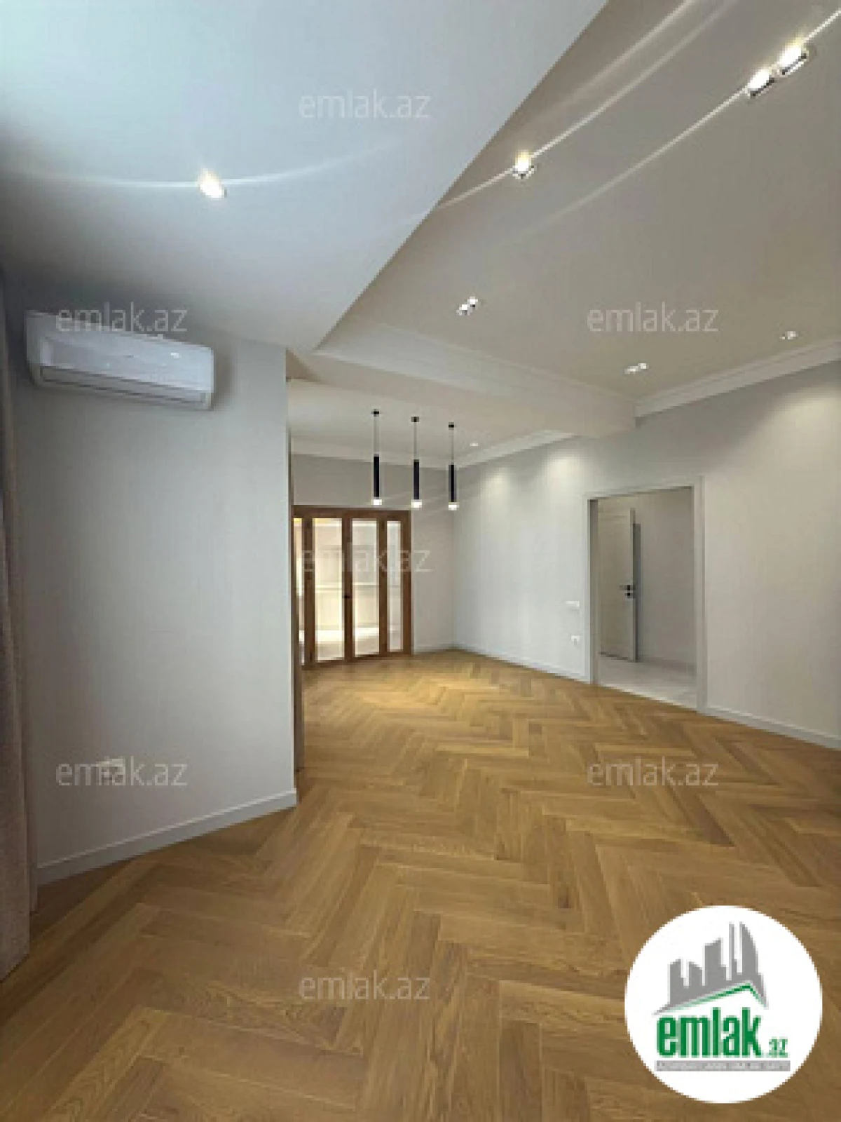 Satılır 3 otaqlı yeni tikili 135 m²