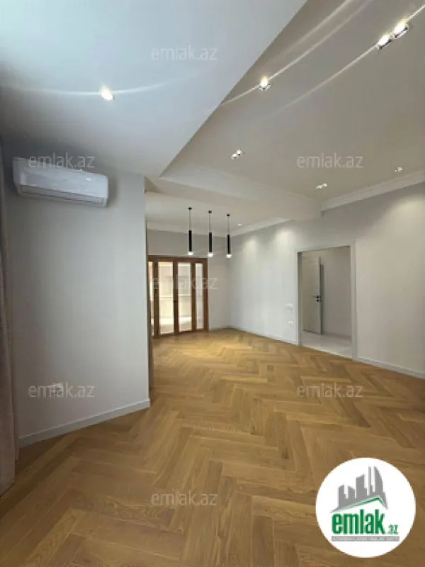 Satılır 3 otaqlı yeni tikili 135 m²