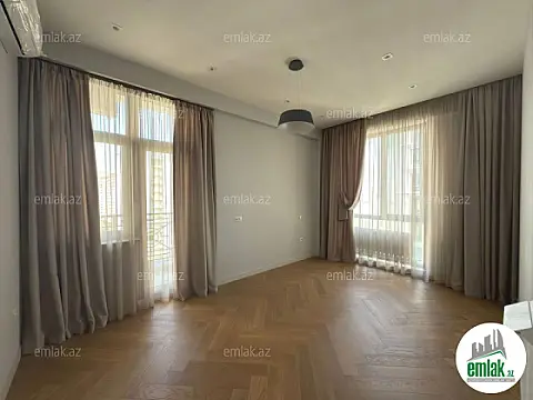 Satılır 3 otaqlı yeni tikili 135 m²