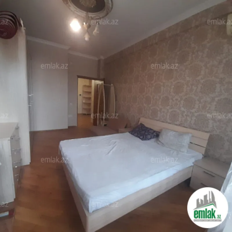 Satılır 3 otaqlı yeni tikili 105 m²