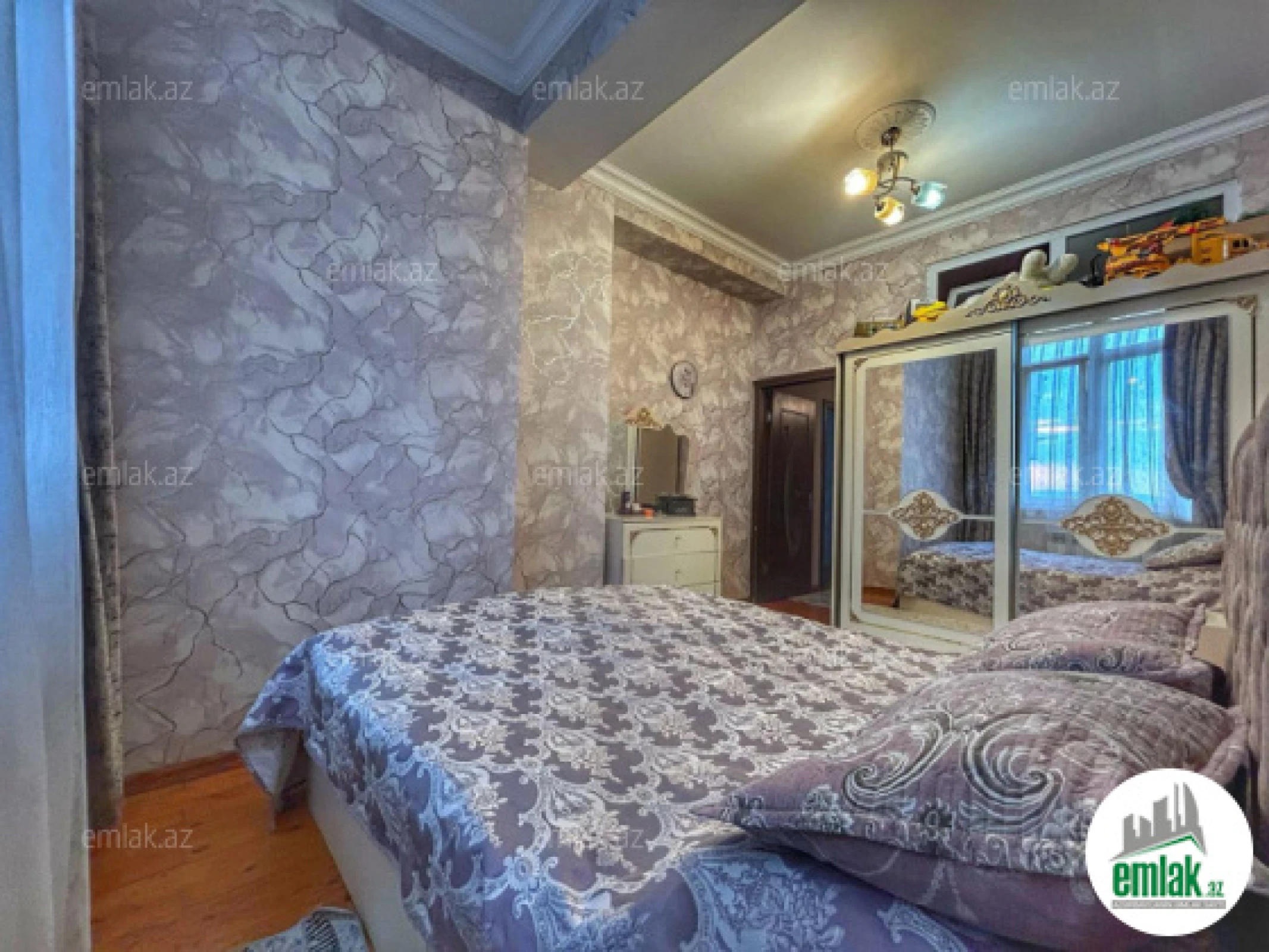 Satılır 2 otaqlı yeni tikili 60 m²