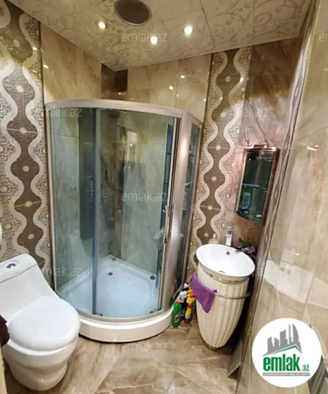 Satılır 3 otaqlı yeni tikili 136 m²
