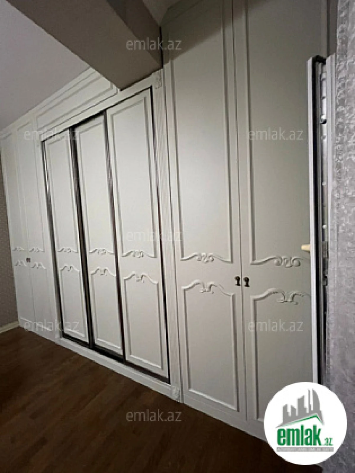 Satılır 3 otaqlı yeni tikili 136 m²