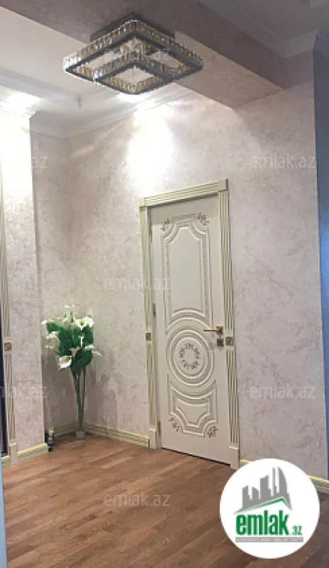 Satılır 3 otaqlı yeni tikili 136 m²