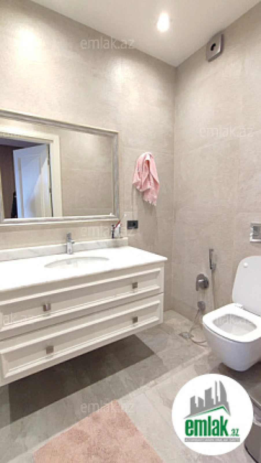 Satılır 4 otaqlı yeni tikili 196 m²