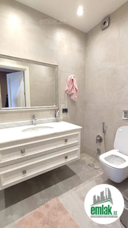 Satılır 4 otaqlı yeni tikili 196 m²