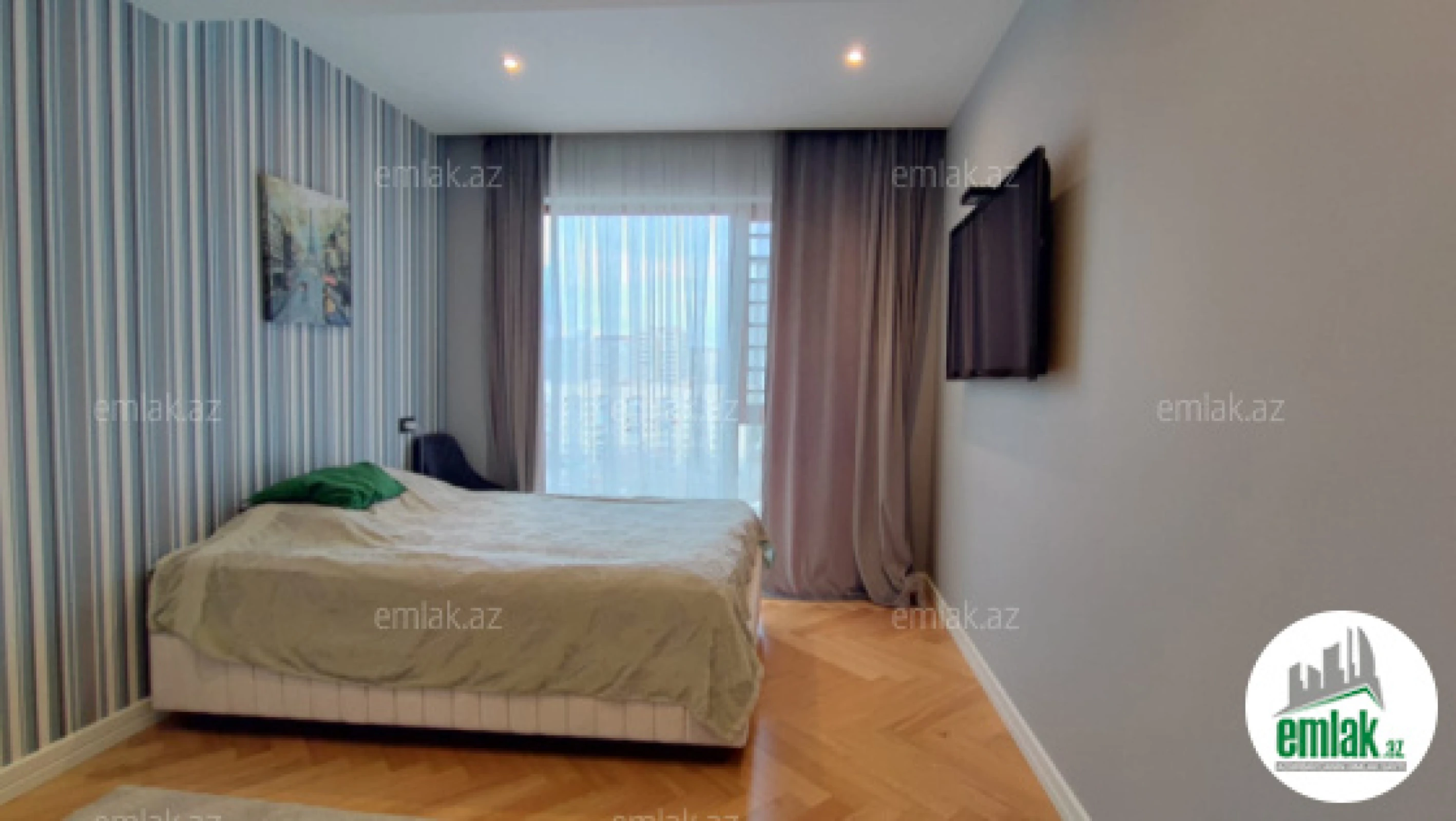 Satılır 4 otaqlı yeni tikili 196 m²