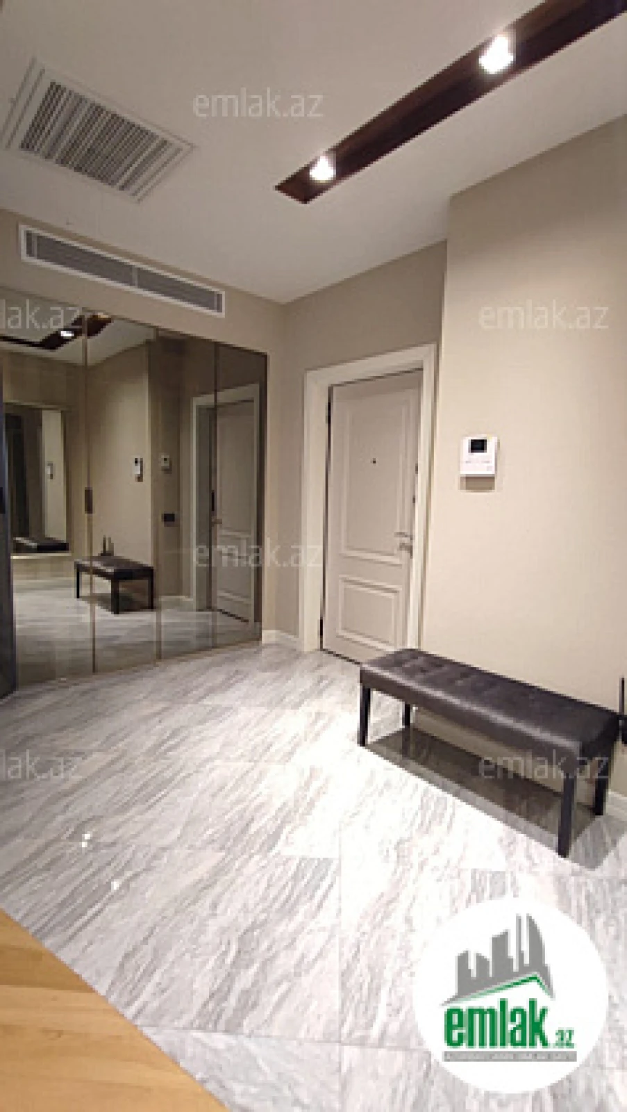 Satılır 4 otaqlı yeni tikili 196 m²