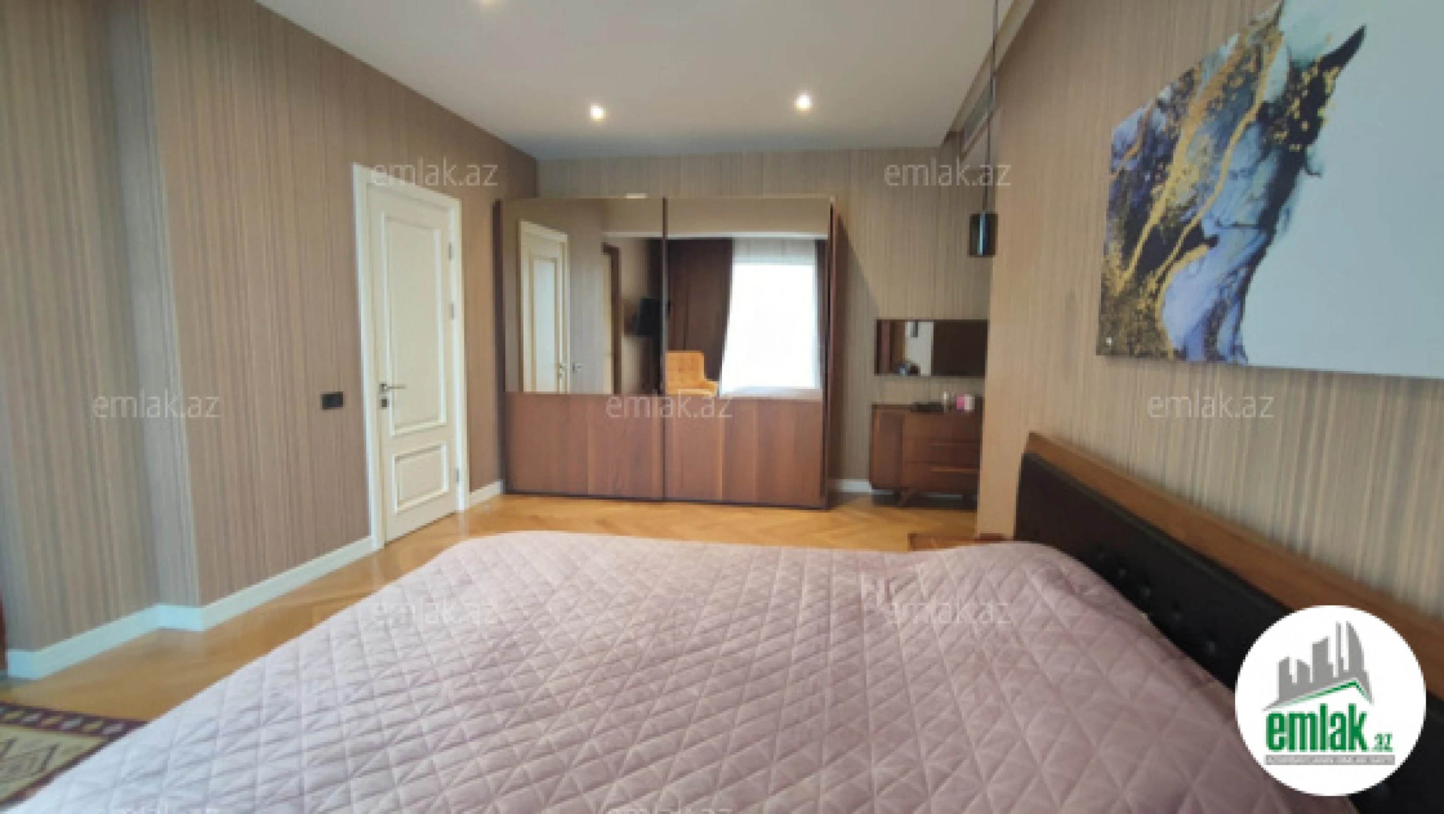 Satılır 4 otaqlı yeni tikili 196 m²