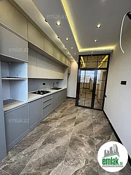 Satılır 3 otaqlı yeni tikili 130 m²