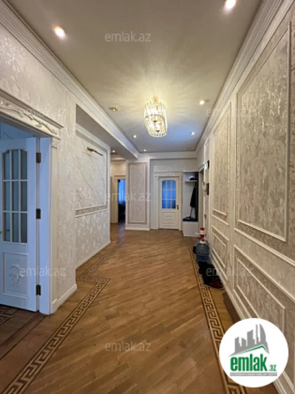 Satılır 3 otaqlı yeni tikili 132 m²