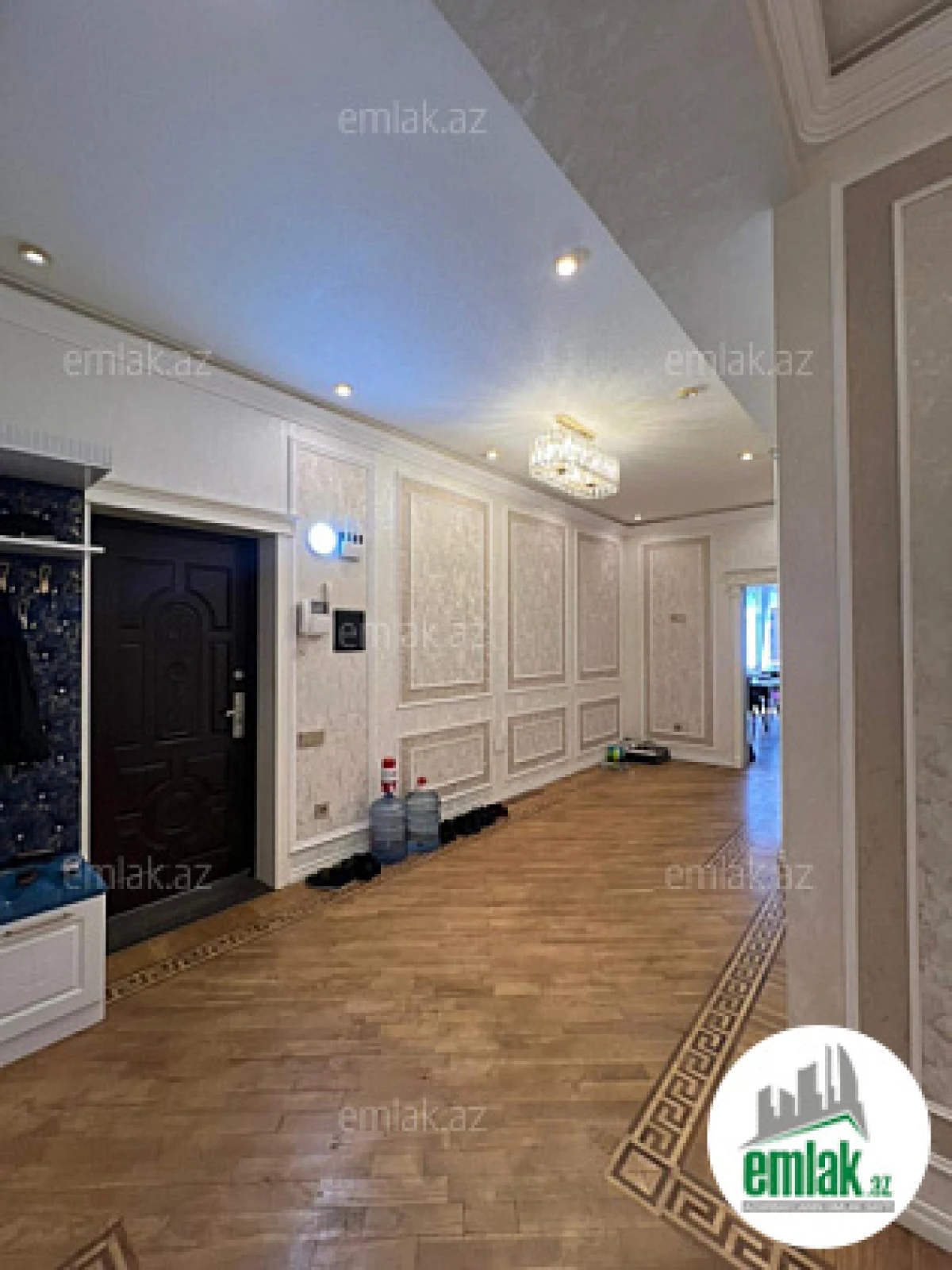 Satılır 3 otaqlı yeni tikili 132 m²