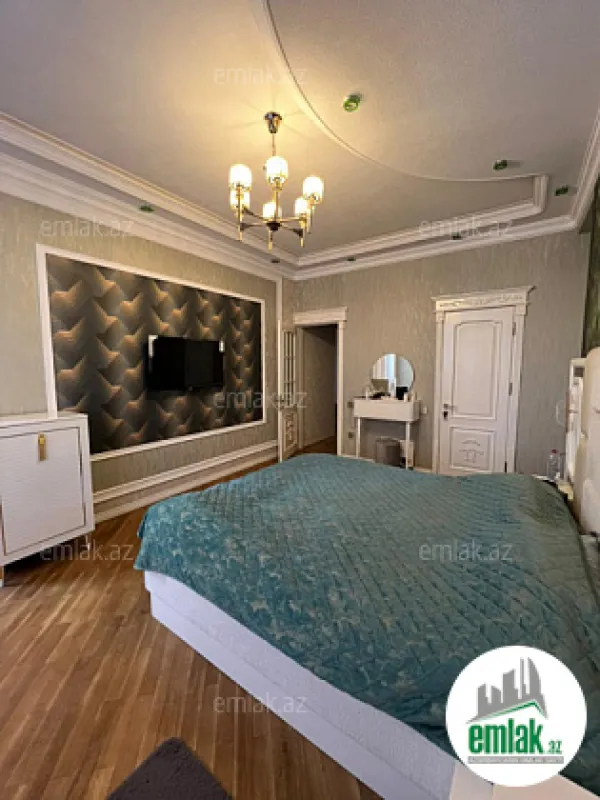 Satılır 3 otaqlı yeni tikili 132 m²