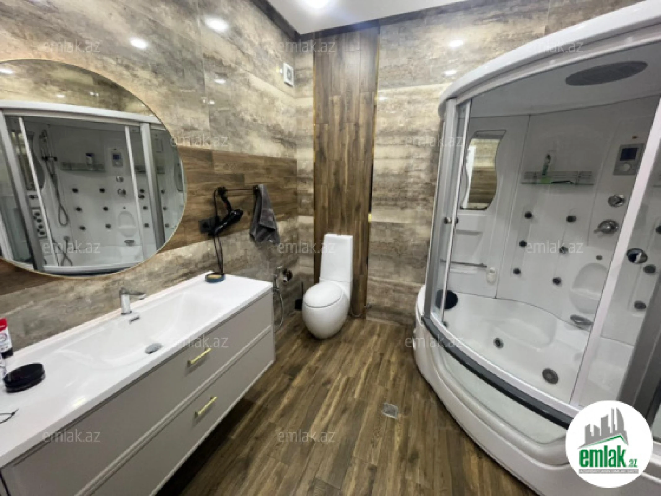 Satılır 4 otaqlı yeni tikili 240 m²