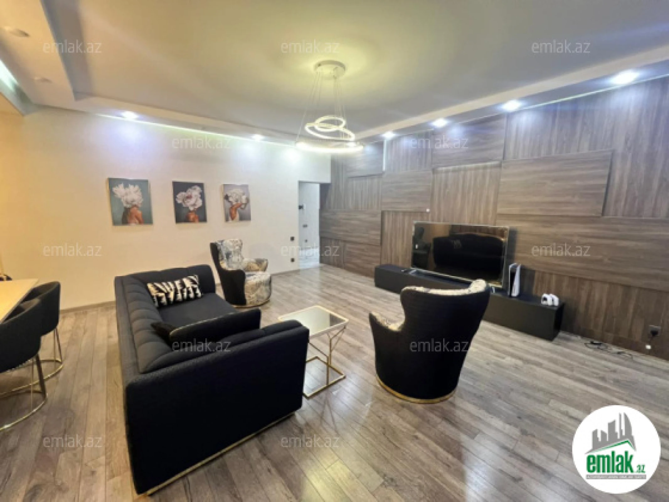 Satılır 4 otaqlı yeni tikili 240 m²