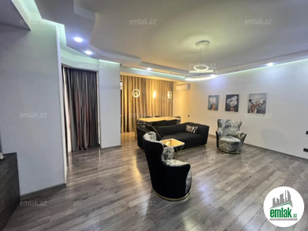 Satılır 4 otaqlı yeni tikili 240 m²