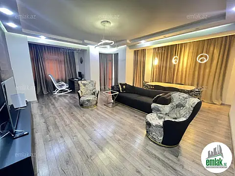 Satılır 4 otaqlı yeni tikili 240 m² — Bakı, İnşaatçılar 4 otaq 240.00 m²