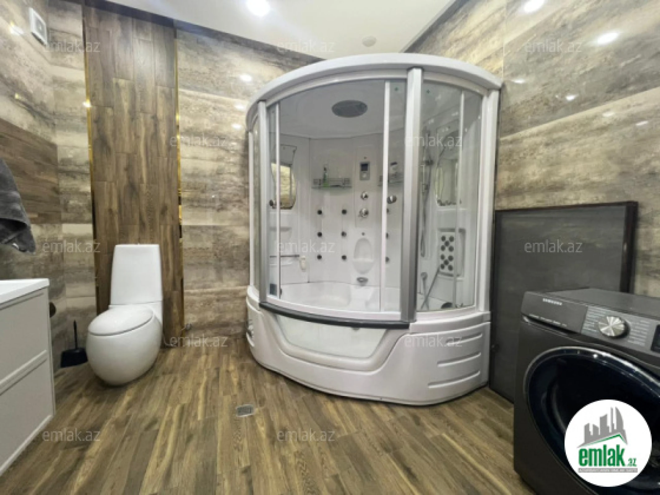 Satılır 4 otaqlı yeni tikili 240 m²