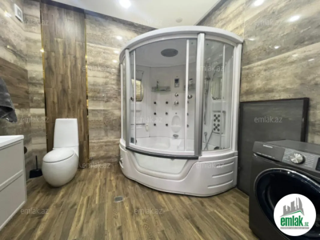 Satılır 4 otaqlı yeni tikili 240 m²