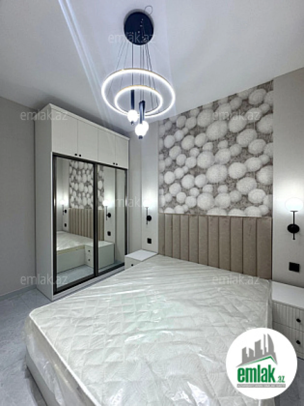 Satılır 2 otaqlı yeni tikili 65 m²