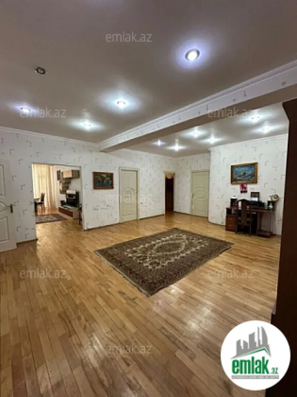 Satılır 3 otaqlı yeni tikili 155 m²