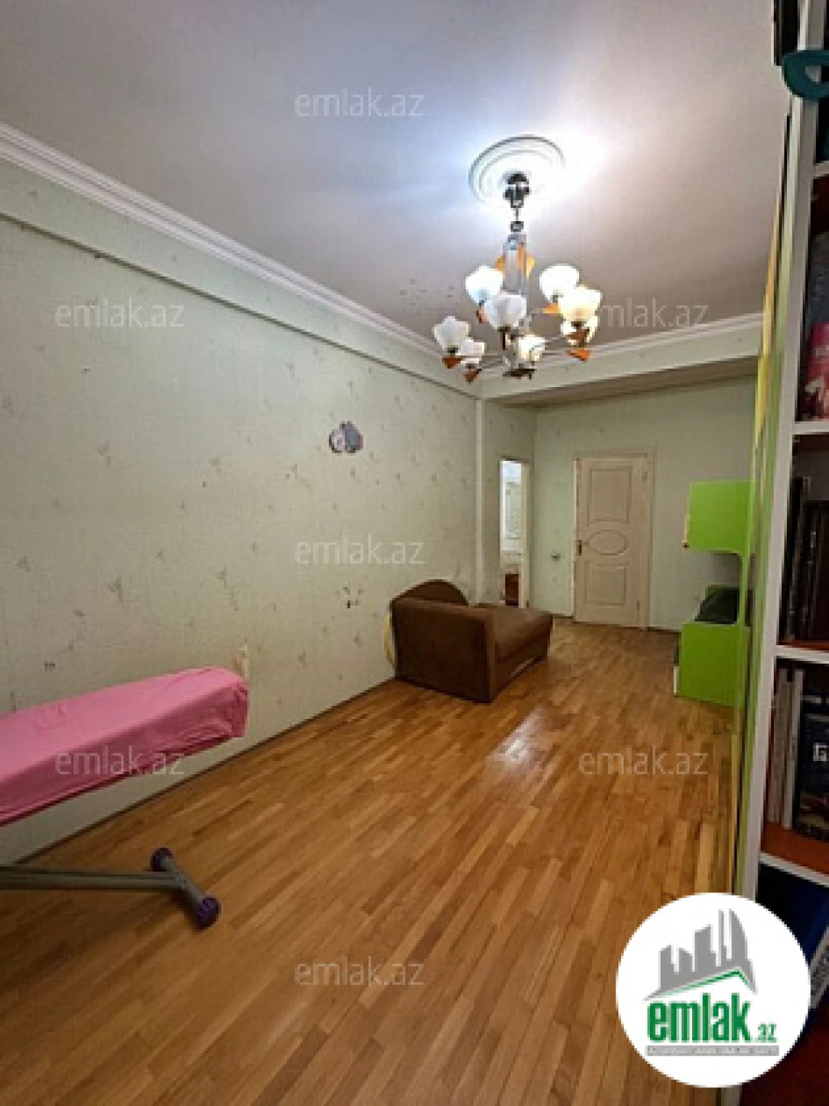 Satılır 3 otaqlı yeni tikili 155 m²