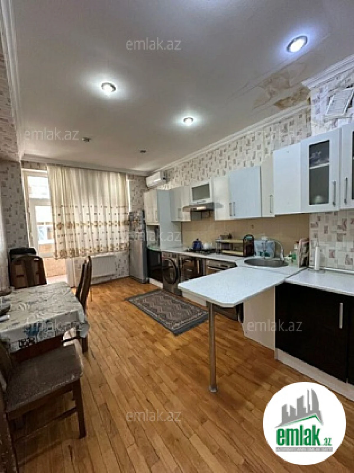 Satılır 3 otaqlı yeni tikili 155 m²
