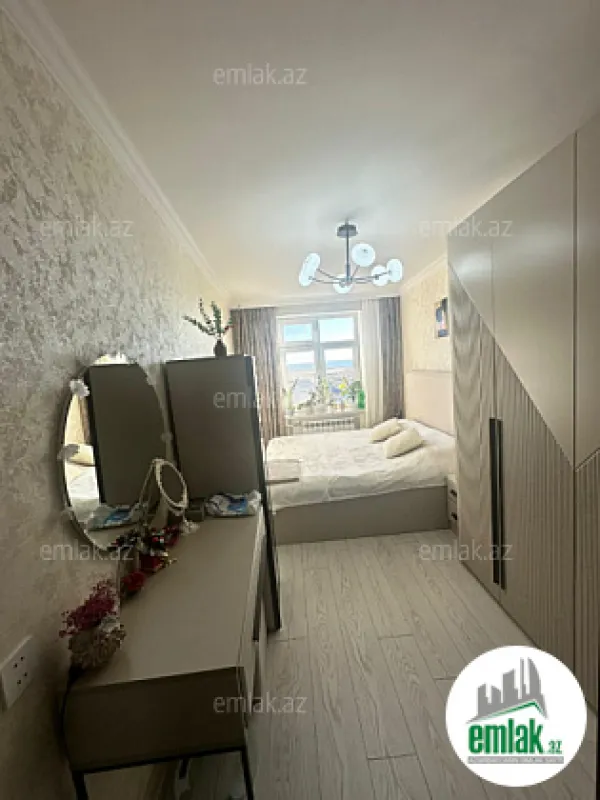 Satılır 2 otaqlı köhnə tikili 60 m²