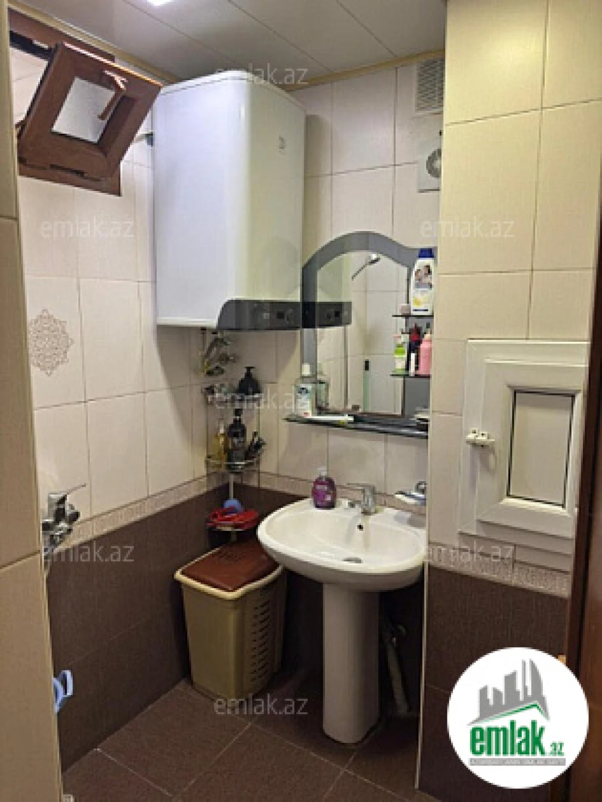 Satılır 3 otaqlı köhnə tikili 90 m²