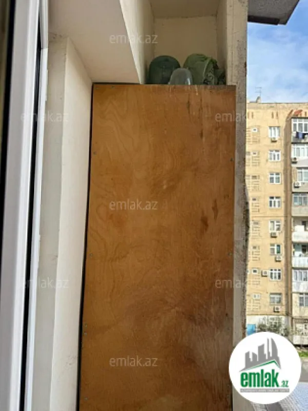 Satılır 3 otaqlı köhnə tikili 90 m²