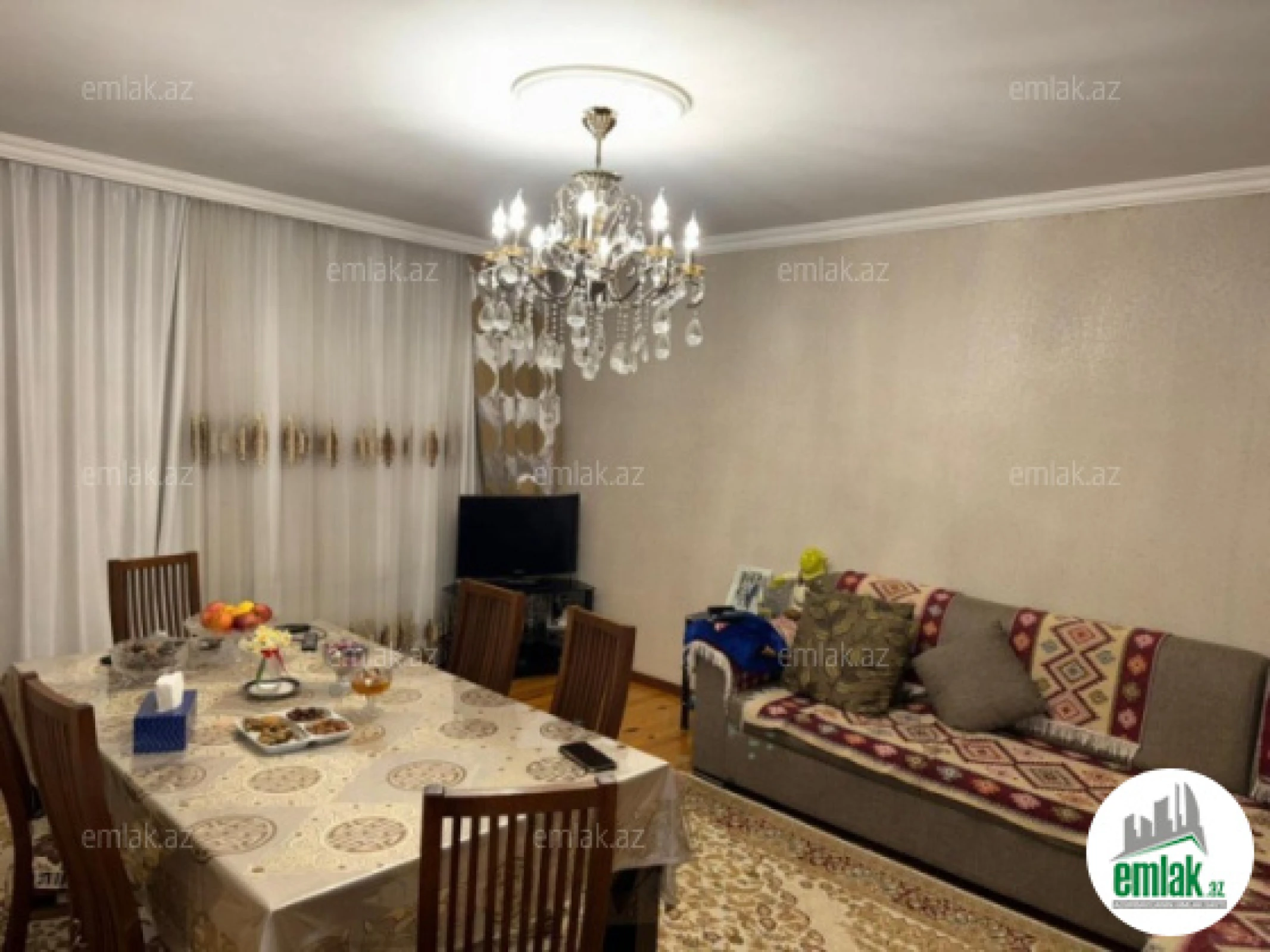 Satılır 3 otaqlı köhnə tikili 90 m²