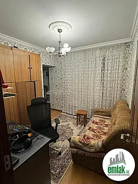 Satılır 3 otaqlı köhnə tikili 90 m²
