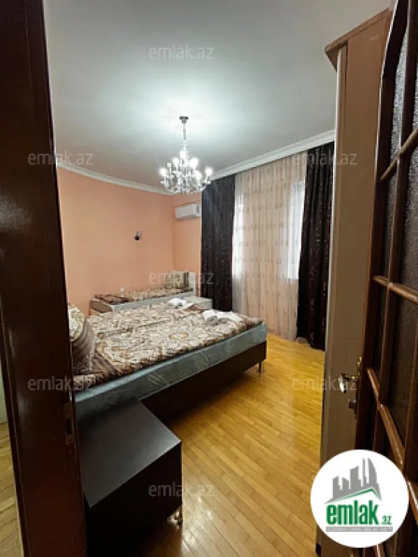 Satılır 4 otaqlı yeni tikili 160 m²