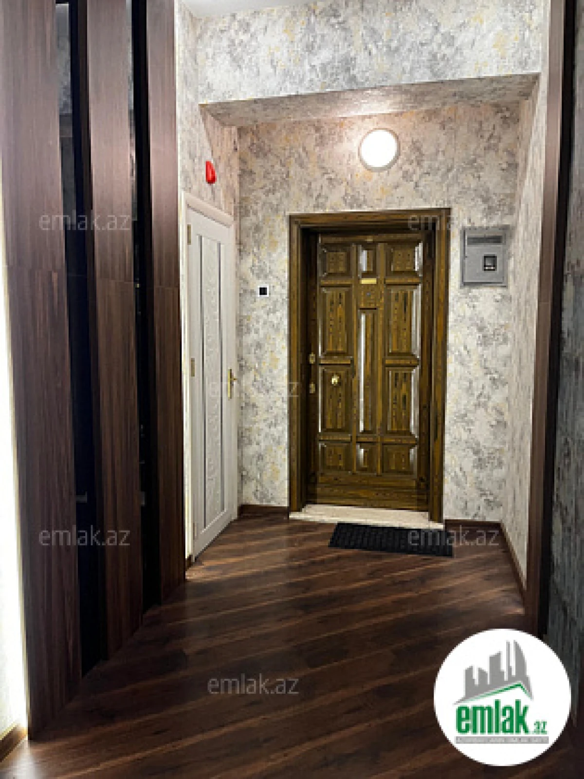 Satılır 4 otaqlı yeni tikili 160 m²