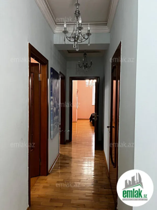 Satılır 4 otaqlı yeni tikili 160 m²