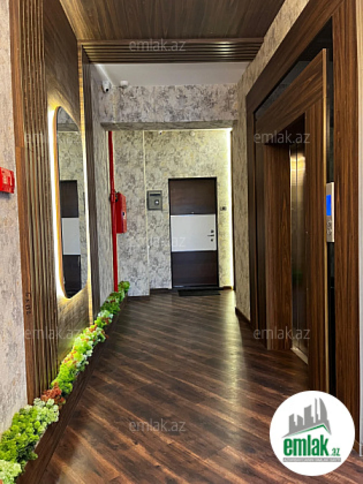 Satılır 4 otaqlı yeni tikili 160 m²