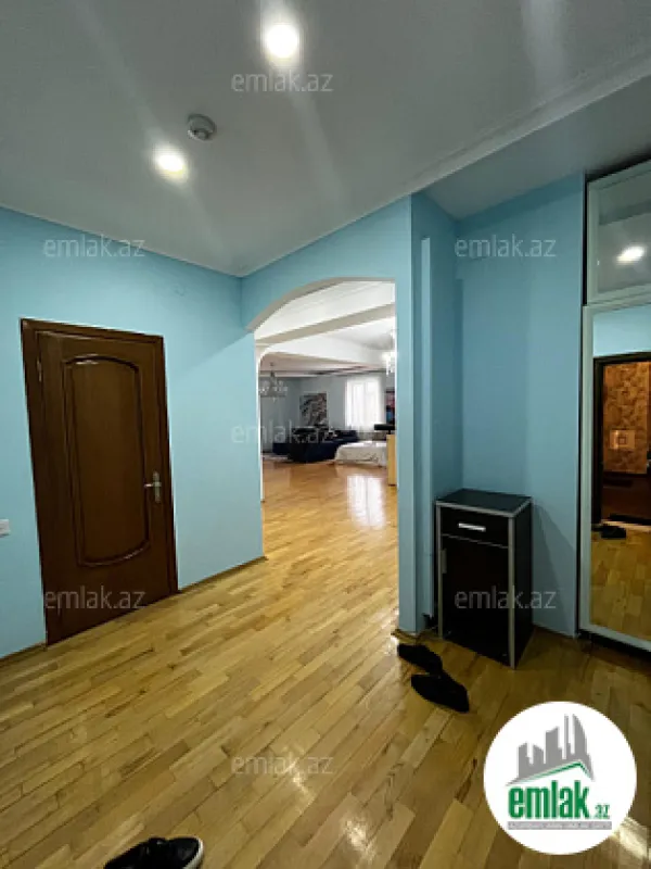 Satılır 4 otaqlı yeni tikili 160 m²